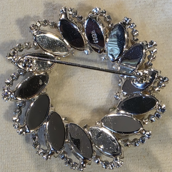 Vintage Weiss Aurora Borealis Brooch - Picture 3 of 4